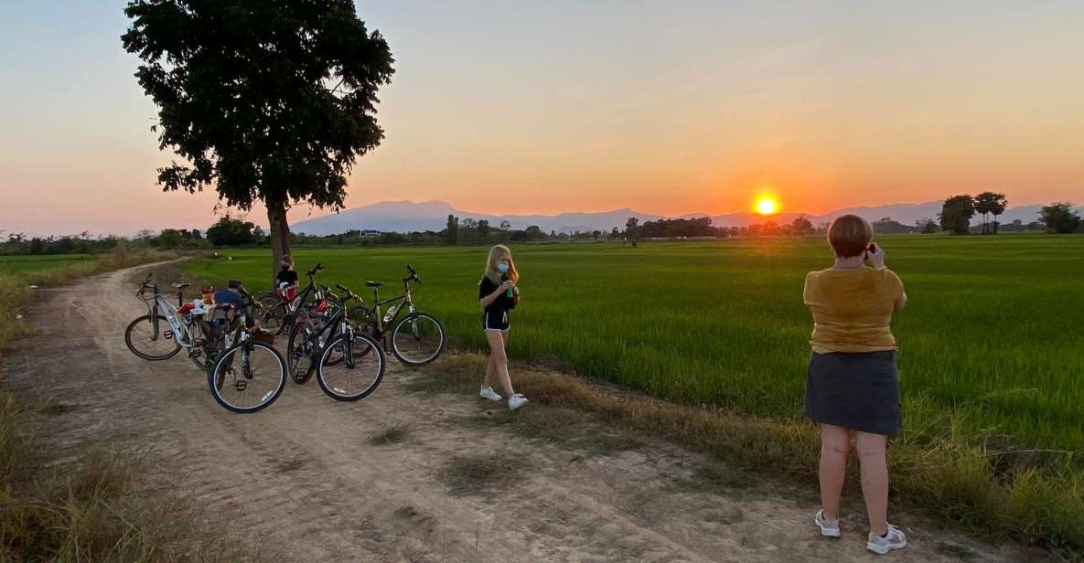 Sukhothai: 2.5-Hours Guided Countryside Sunset Bike Tour - Pickup and Group Size