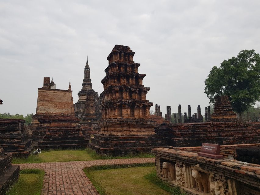 Sukhothai: Full-Day Historical Park Cycling Tour With Lunch - Activity Highlights