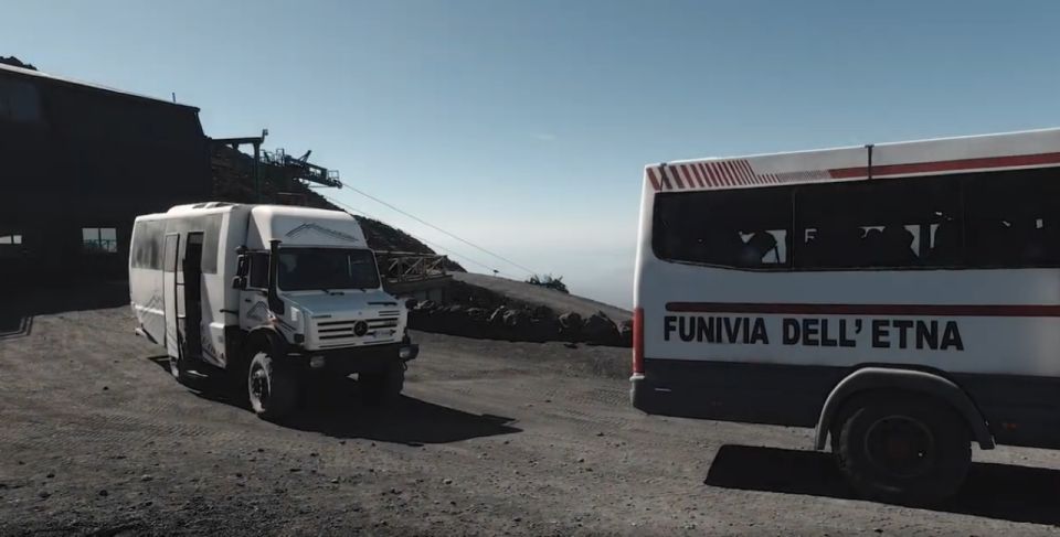 Summit Craters 3,000m Guided Excursion - Guided Tour Details