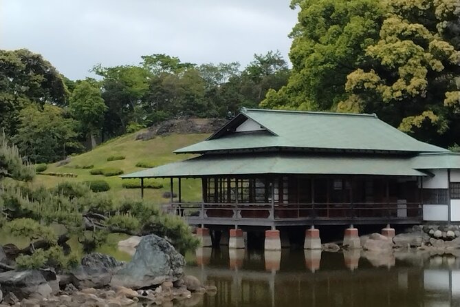 Sumo Practice Watching and Japan's Beautiful Culture and History - Embracing the Tranquility of Japanese Gardens