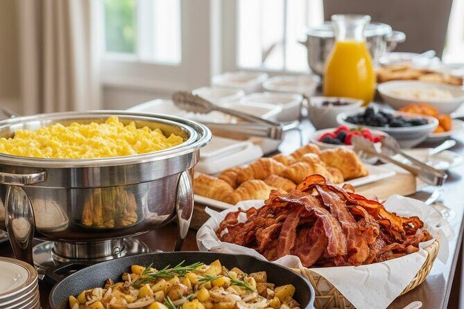 Sunday Brunch Cruise on Lake Minnetonka - Enjoy a Scenic Sunday Brunch Cruise on Lake Minnetonka