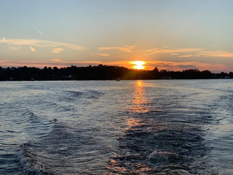 Sundowner, 2-hour sunset boat tour with skipper. - FAQ