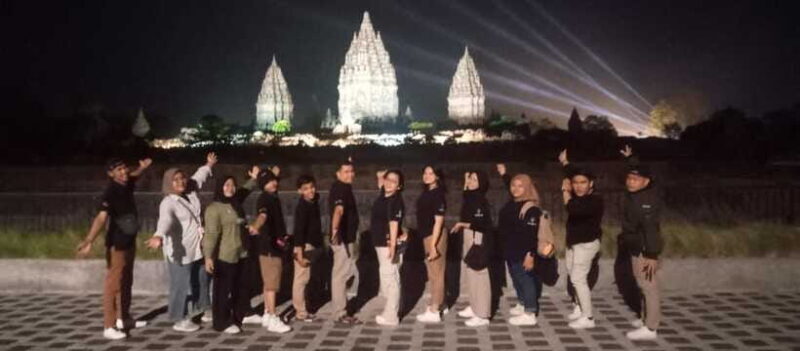 SUNRISE AT VIEWPOINT, BOROBUDUR & PRAMBANAN - Practical Details: A Well-Organized Day