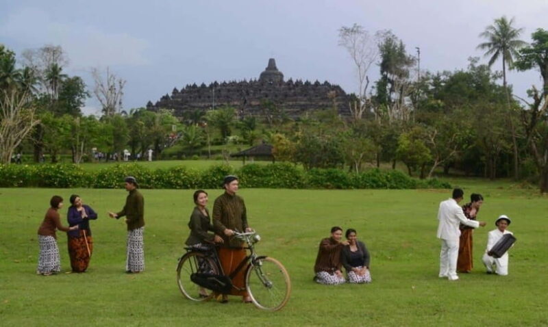 SUNRISE AT VIEWPOINT, BOROBUDUR & PRAMBANAN - FAQ