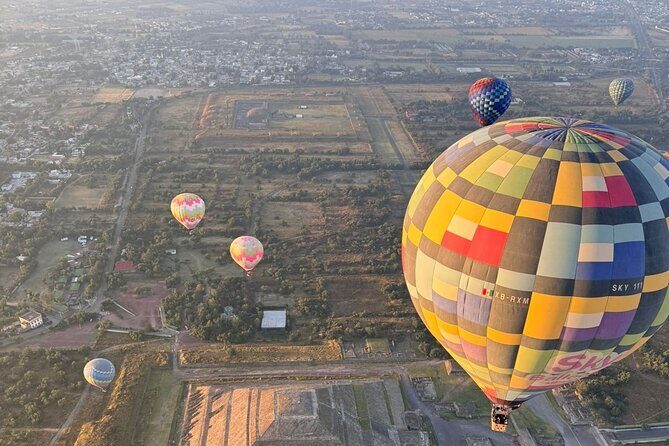 Sunrise Balloon Flight over Teotihuacan and Breakfast in Cueva - Who Will Love This Tour?