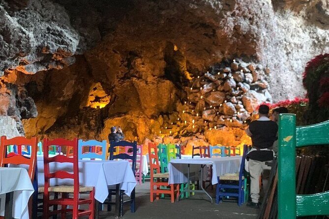 Sunrise Balloon Flight over Teotihuacan and Breakfast in Cueva - FAQs