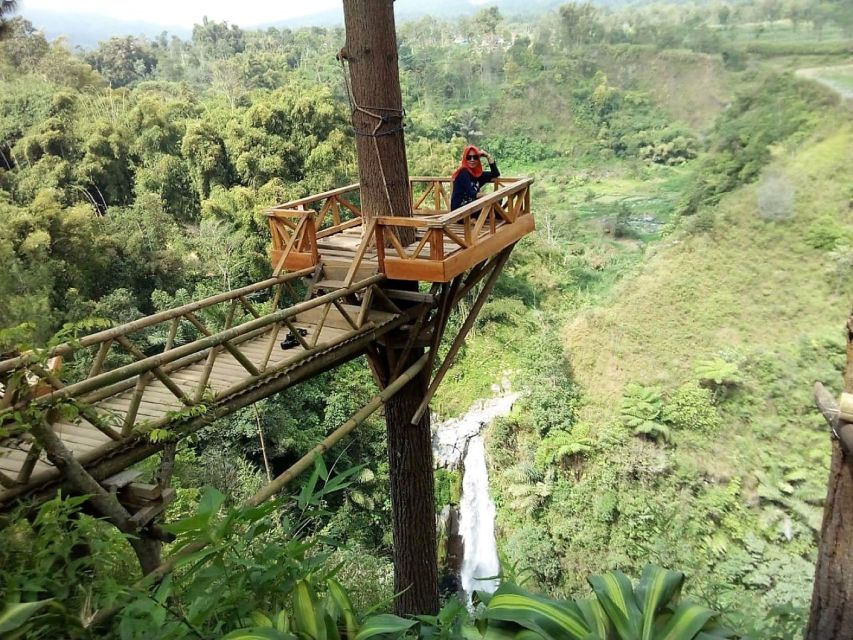 Sunrise Borobudur Hill - Waterfall - Included Services