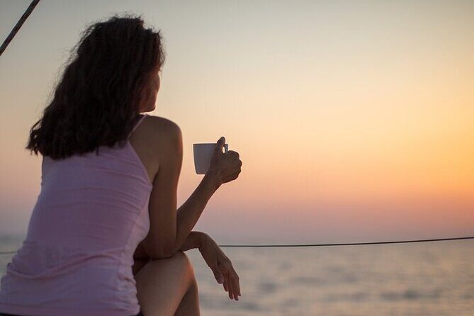 Sunrise EN the Ocean - Who Should Book This Tour?