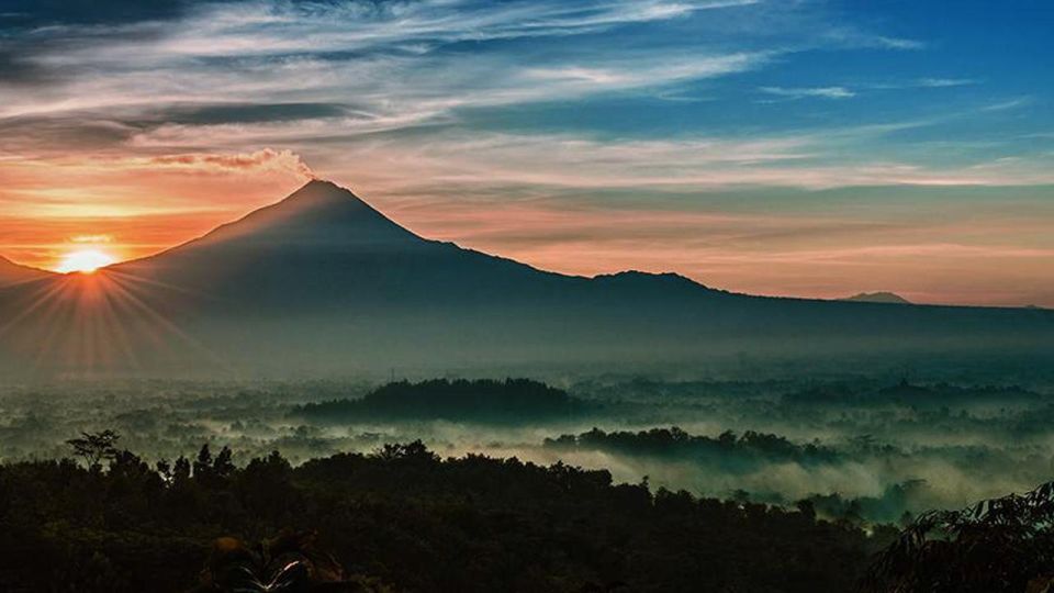 Sunrise Hill Borobudur Tour, Merapi Volcano & Prambanan - Key Points