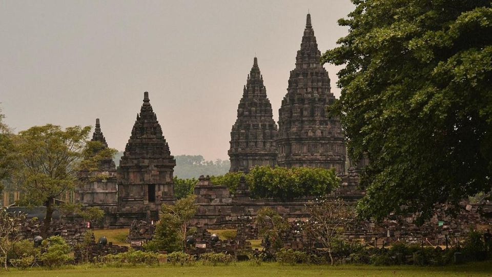 Sunrise Hill Borobudur Tour, Merapi Volcano & Prambanan - Itinerary