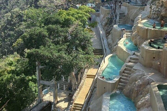 Sunrise in Tolantongo Grottoes with pick-up from your hotel - FAQs