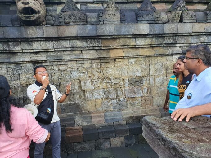 Sunrise on Hill, Borobudur Access to the Top & Dieng Plateau - Frequently Asked Questions