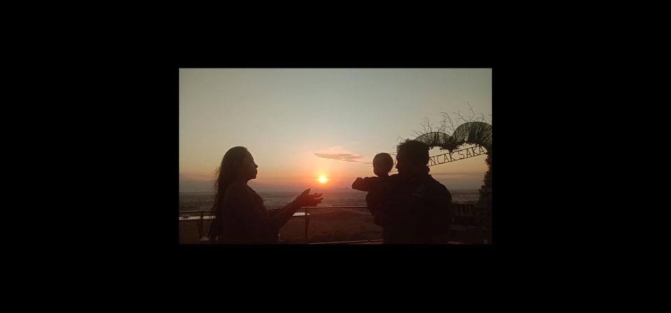 Sunrise Stumbu. Borobudur, Prambanan & Mendut Temple Tour. - Puntuk Stumbu Hill