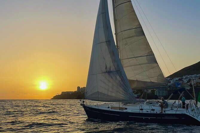 Sunrise, Sunset & Moonlight private Sailing Cruises in Madeira - Exploring the Sunrise, Sunset & Moonlight Private Sailing Cruises in Madeira