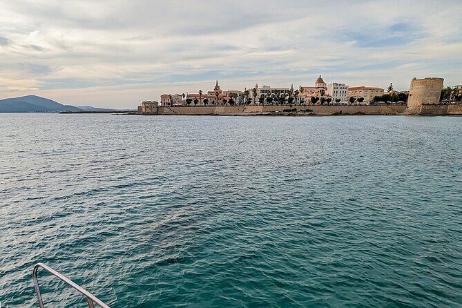 Sunset and Aperitif on a Sailing Boat in Alghero - Why Travelers Love This Tour