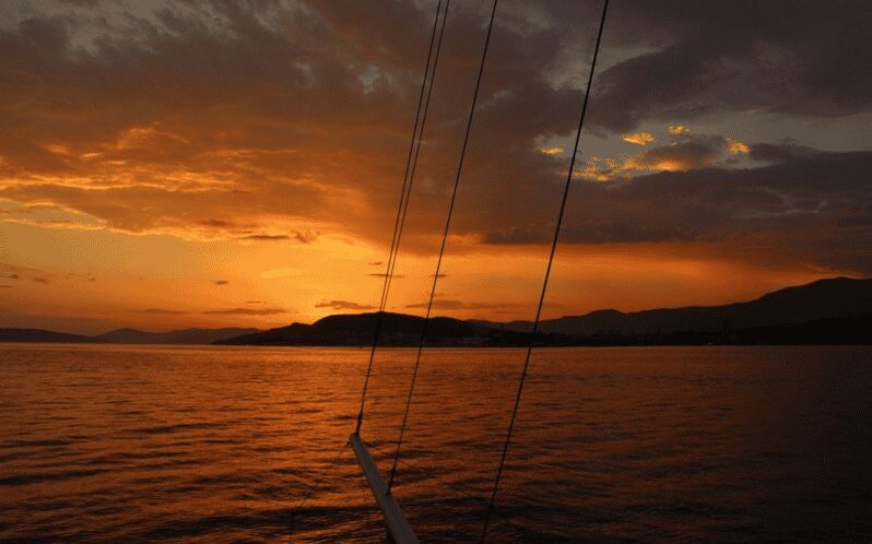 Sunset Boat Cruise Split - Key Points