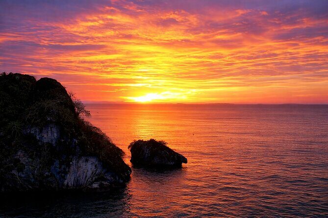 Sunset Boat Tour & Bioluminescence Adventure at Los Arcos Islands - Summary