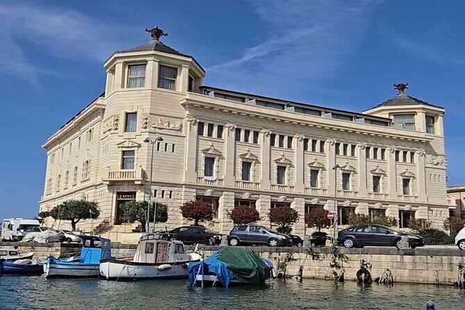 Sunset Boat Tour in Syracuse - An In-Depth Look at the Syracuse Sunset Boat Tour