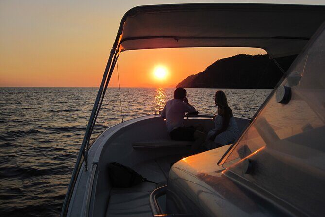 Sunset boat tour of the Amalfi Coast - The Sum Up