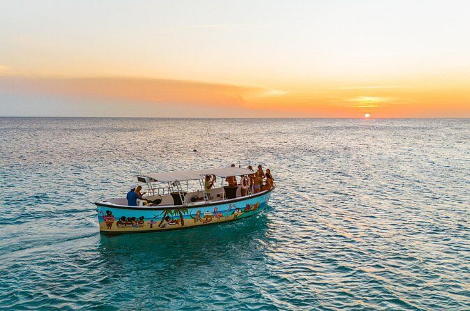 Sunset Boat Trip in the Spanish water and coastline of Curacao - In-Depth Tour Breakdown