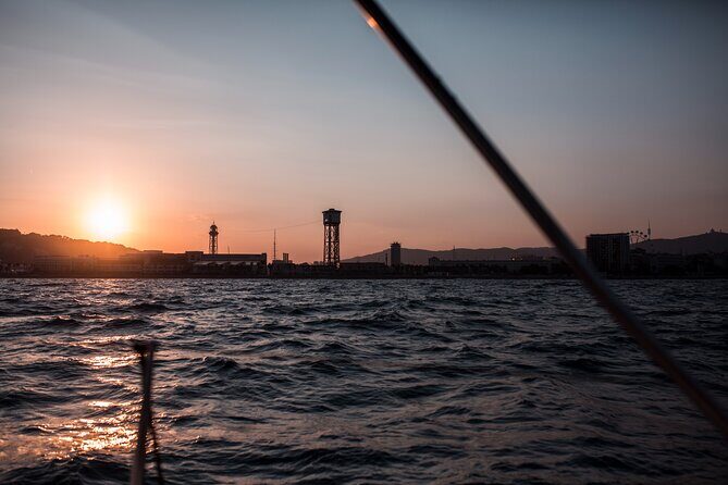 Sunset boat trip with open bar of cava (local champagne) - FAQ