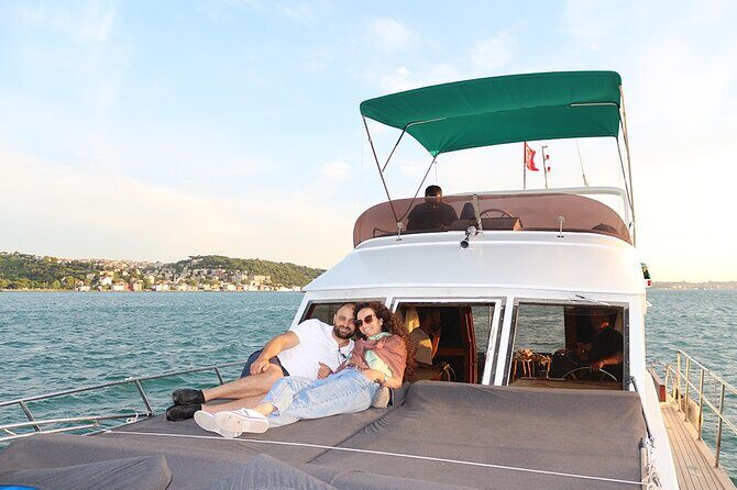 Sunset Bosphorus Yacht Tour in Istanbul - A Detailed Look at the Experience