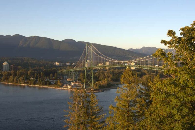 Sunset Bus Tour: Stanley Park & English Bay Photostops - Wrapping It Up: Who Is This Tour Best For?