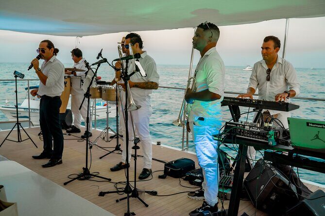 Sunset Cancun Mayey Premium Dinner with cocktails included - FAQ