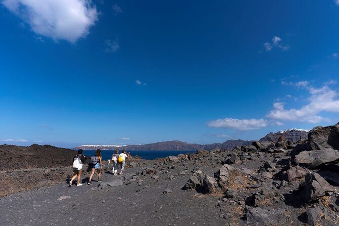 Sunset Cruise in Caldera of Santorini - An In-Depth Look at the Santorini Sunset Cruise