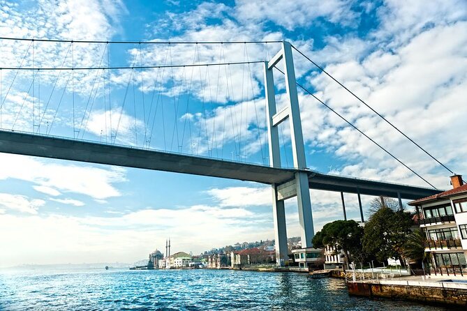 Sunset Cruise on Luxury Yacht in Istanbul Bosphorus - Professional Crew for Smooth Experience