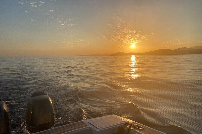 Sunset Cruise San José del Cabo, Appetizers, open bar, snack - An In-Depth Look at the Sunset Cruise Experience