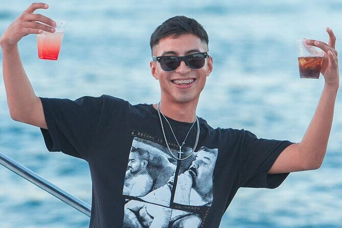 Sunset Cruise with Dinner and Open Bar - FAQs