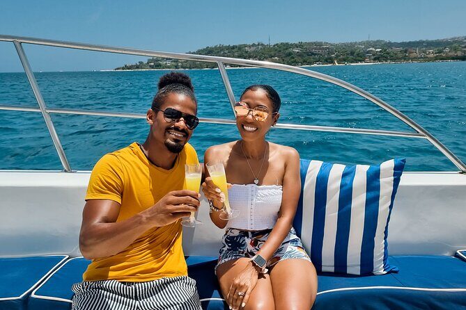 Sunset Deluxe 2-Hour Private Charter in Montego Bay, Open Bar - What Travelers Can Expect