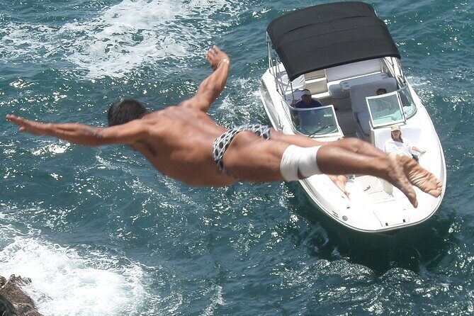 Sunset Dinner and Cliff Divers in Acapulco - What to Expect from the Tour