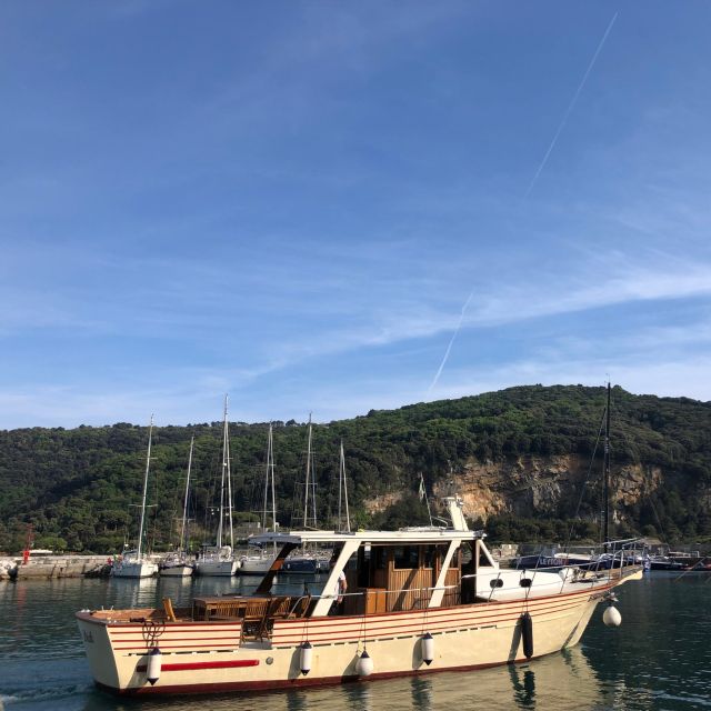 Sunset dinner boat tour in the Gulf of Poets - Practical Details and Considerations