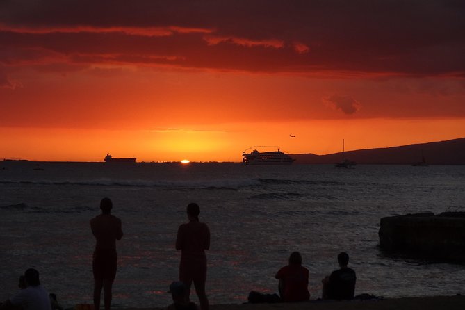 Sunset Glow Signature Hoverboard Tour: Waikiki to Diamond Head - Digital Souvenir Photos