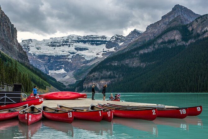 Sunset in Moraine and Lake Louise Tour at 6:00 pm - Introduction to the Sunset Tour