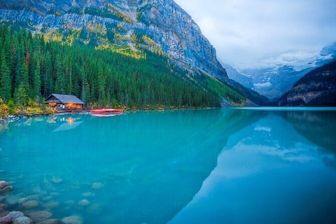 Sunset in Moraine and Lake Louise Tour at 6:00 pm - What Makes This Tour Stand Out