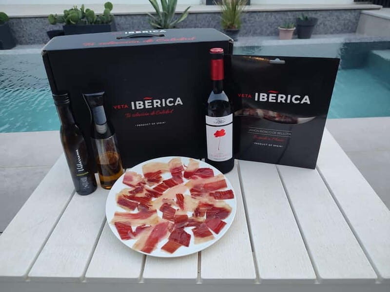 Sunset in Private Boat with wine, ibérico Gourmet 2 hours - FAQs