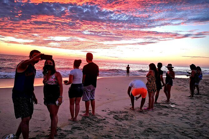 Sunset in the manialtepec lagoon with bioluminescence - FAQ