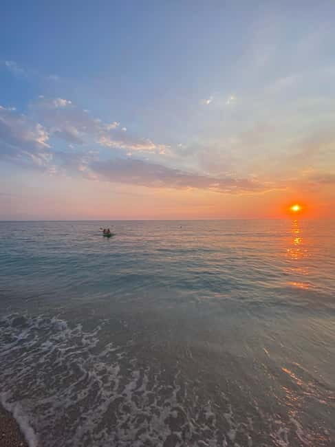 Sunset kayak/Sup tour - Lukova tiny caves and Secret beaches - Introduction: Why This Tour Stands Out