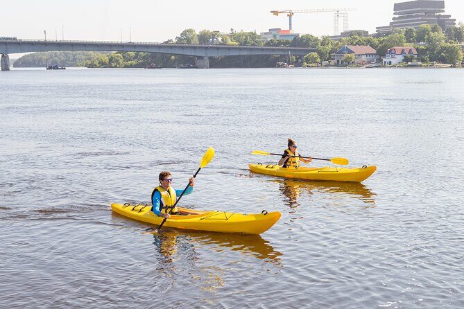 Sunset Kayak Tour in Downtown Ottawa and Gatineau - An In-Depth Look at the Sunset Kayak Tour