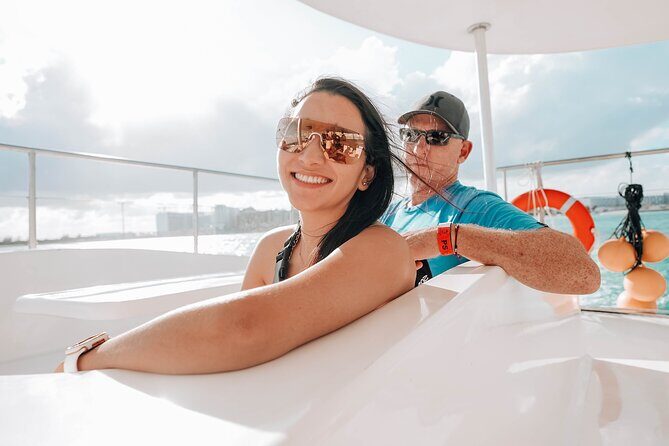 Sunset Party at Isla Mujeres! Round Transportation from Cancun - Who Will Love This Tour?