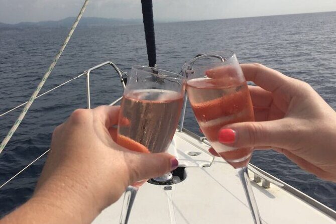 Sunset Sailboat Tour along the Coast with Open Bar - Insights From Travelers’ Reviews