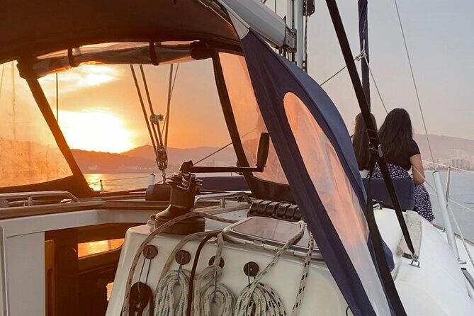 Sunset Sailboat Tour along the Coast with Open Bar - The Sum Up: Who Will Love This Tour?