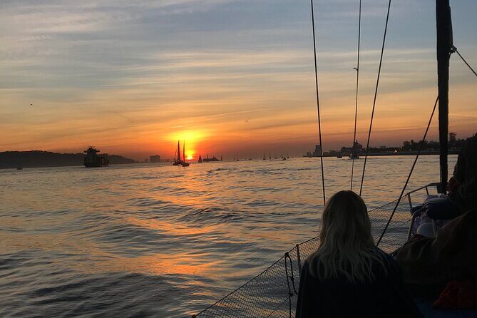 Sunset sailboat tour in Lisbon with wine and beer - Practical Details and Tips