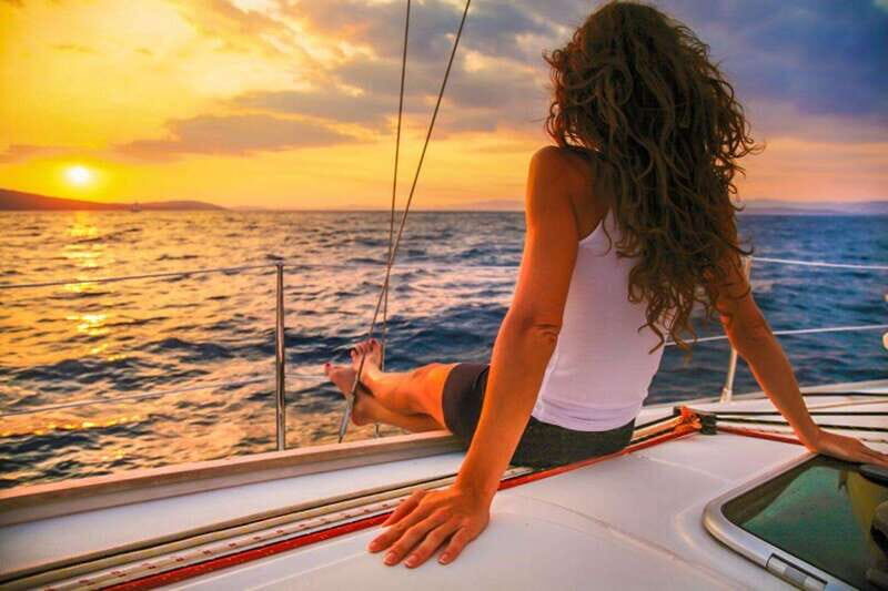 Sunset Sailing to Isla Mujeres with Cancún Transfer - Sunset Sailing to Isla Mujeres with Cancún Transfer: A Complete Review
