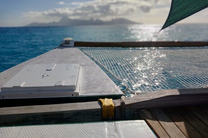 Sunset sailing trip on the Lagoon of Tahiti - Key Points