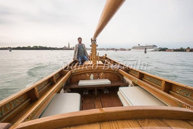 Sunset Traditional Boat Tour With Prosecco - Experience Highlights