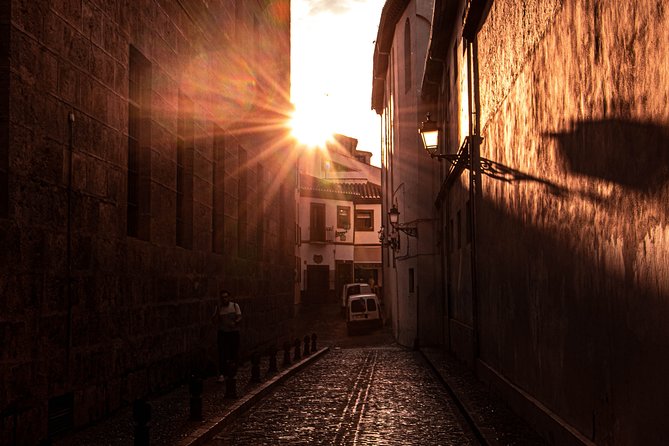 Sunset Walking Tour in Albaicín & Sacromonte - Cultural Insights From Guides